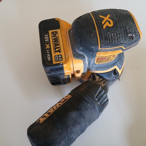 Dewalt dcb 210 18v cordless - 210,