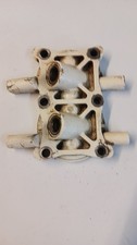 JOHNSON EVINRUDE 4hp OUTBOARD ENGINE CYLINDER HEAD.USED PART.