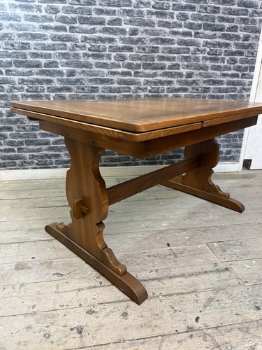 Dining table extending - –, +