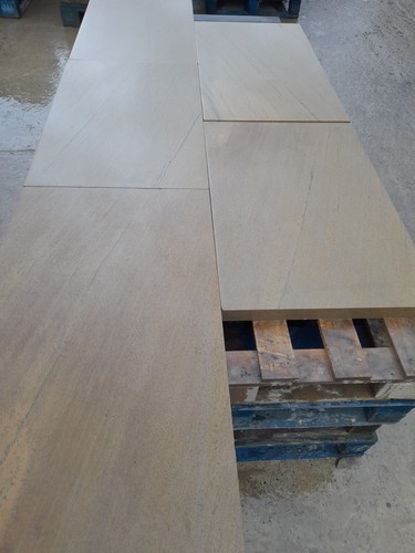 Natural sawn coursed 600mm - natural,