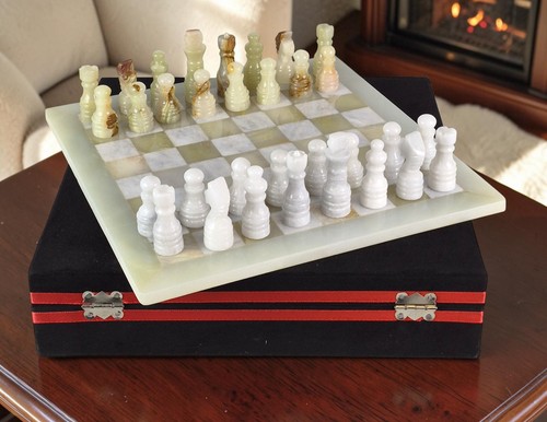 Green onyx chess set with - 12",