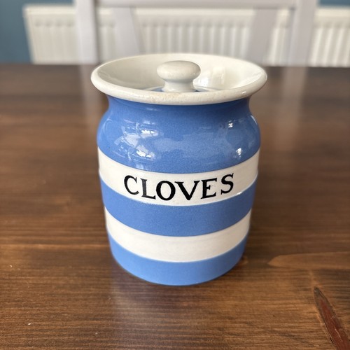 Green cornishware cloves - t,