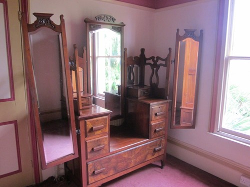Victorian dressing table - dressing, table 