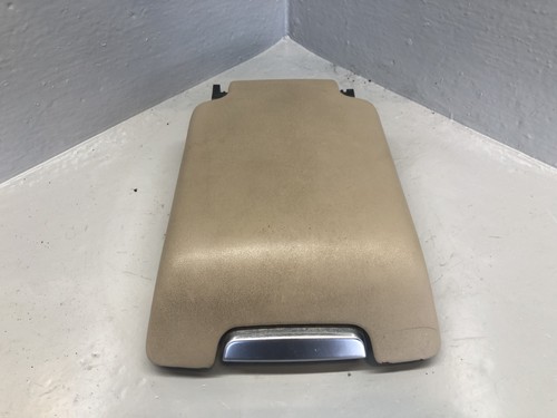 Discovery armrest centre - 4,