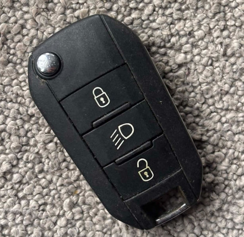 Genuine peugeot button - peugeot,