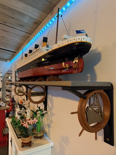 Titanic themed universal - themed,