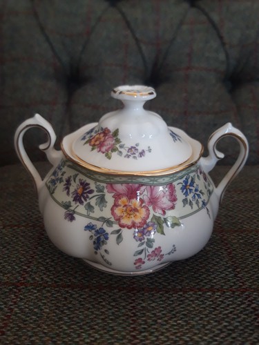 Royal albert bone china - royal,