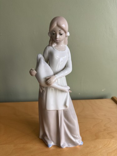Casades figurine - figurine,