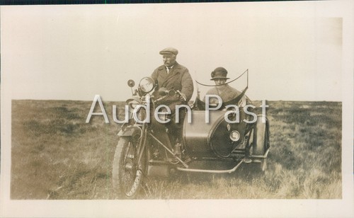 Motorcycle sidecar 1920s - motorcycle,