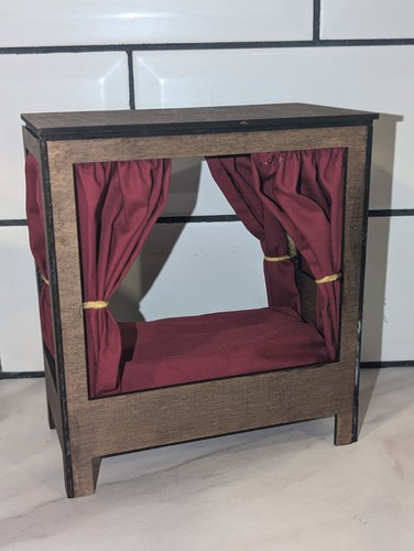 Scale dolls house - 1/12,