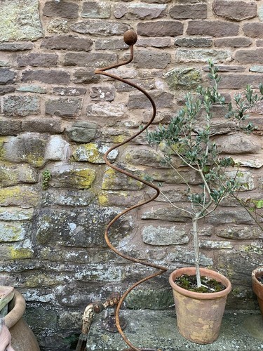 Rusty metal garden ornaments - garden,