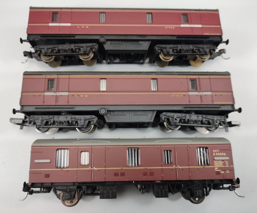 Gauge coaches inc hornby - coaches,
