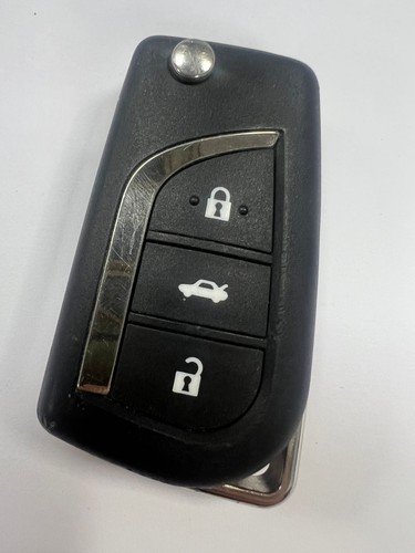 Genuine toyota button - toyota, remote