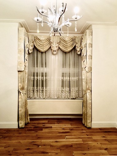 Swags and tails - tails, curtains