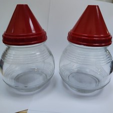 Hygene Ware Ribbed Glass Sugar Shaker red Screw Top England 50s 60s set of 2