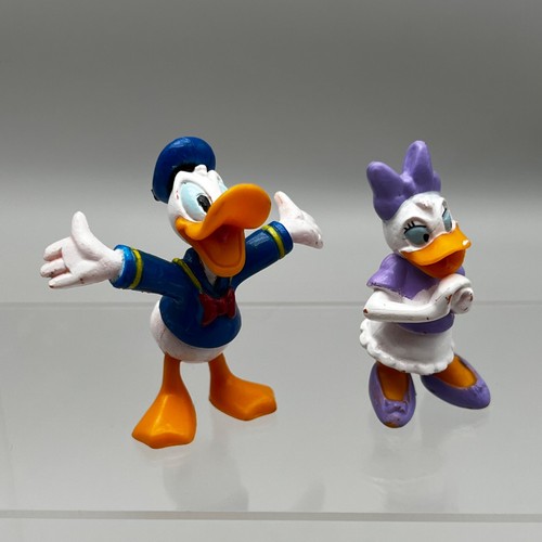 Disney donald daisy duck - daisy,