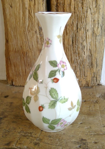 Wedgwood wild strawberry - ,