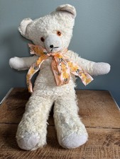 Daff - A Vintage Cream Plush