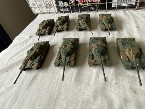 Roco chieftain tanks - roco,
