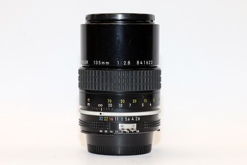 Nikon 135mm ai - f2.8, manual