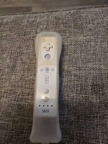 Nintendo wii remote controller - remote,