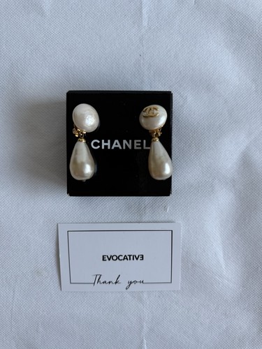 Chanel pearl drop earrings - pearl,