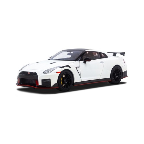Nissan r nismo r35 - 1:18,