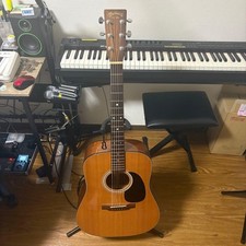 Martin D-18 / Acoustic Guitar / made in 2002