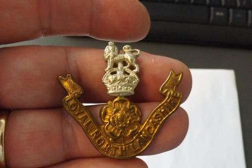 Military badge loyal north - badge,
