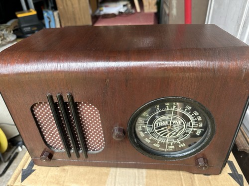 Vintage truetone valve radio - vintage,