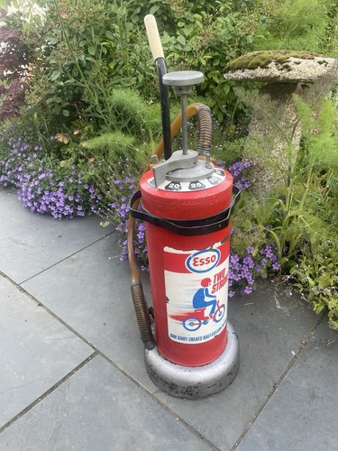 Vintage esso forecourt - vintage,