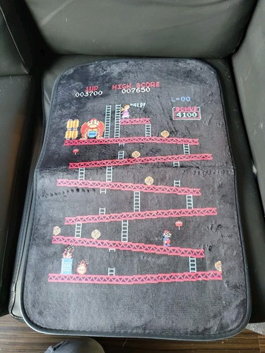 Donkey kong rug 60 cm - 40,