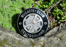 NICE VINTAGE ENAMEL AUTOMOBILE CAR BADGE # BUGATTI CLUB GERMANY DEUTSCHLAND