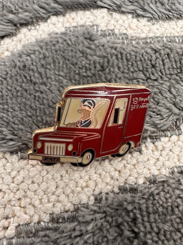 Vintage postman van pat pin - pat,