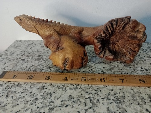 Carved wooden wood burr lizard - wooden,