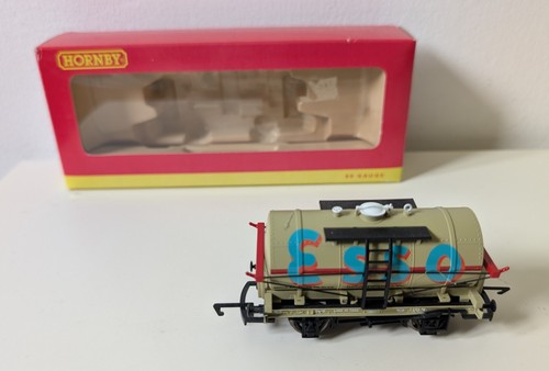 Hornby r6514 ton tankers - 14,