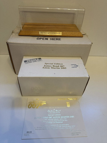 James bond 007 danbury mint - james,