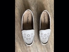 Ladies Cream Beige Shoes Size
