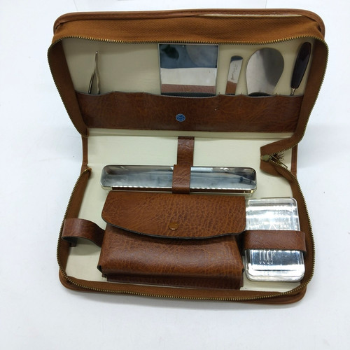 Vintage men travel - travel, shaving
