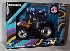Britains 43392 New Holland T7.300 60th Anniversary Limited Edition Model 1:32