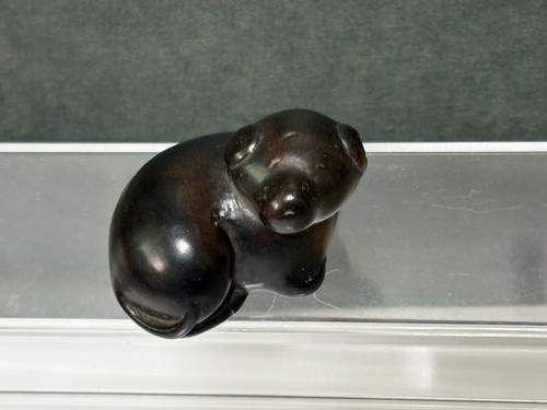 Dog netsuke wood - wood, carving