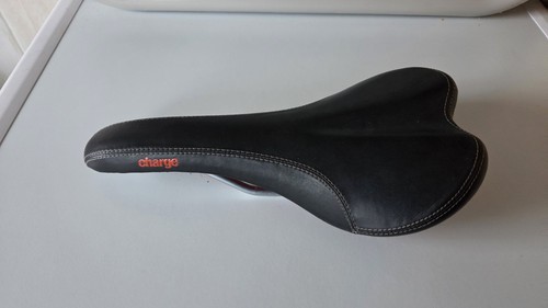 Charge spoon saddle dark - saddle,