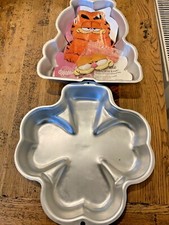 Vintage WILTON CAKE PAN TIN