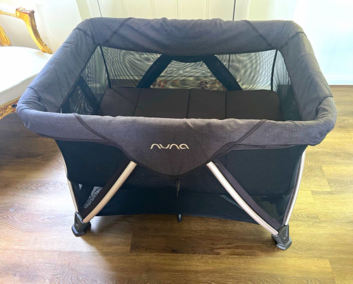 Nuna portable foldable - foldable, mesh