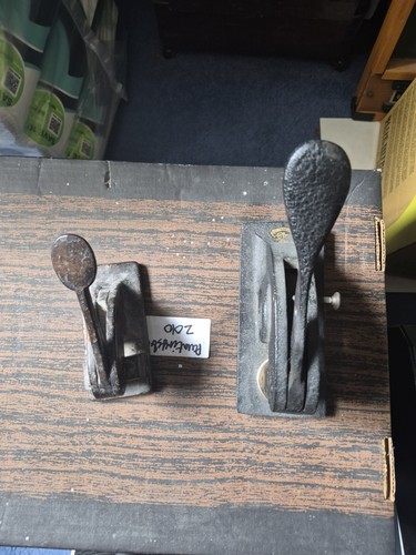 Antique vintage iron letter - antique,