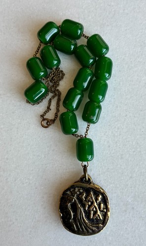 Greek komboloi worry - greek,