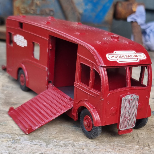 Dinky supertoys bedford - dinky,