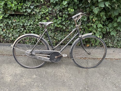 Vintage retro ladies bike - retro,