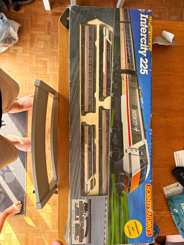 Hornby railways intercity 225 - hornby,