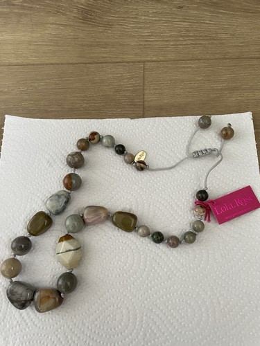 Lola rose necklace bnwt - rose,